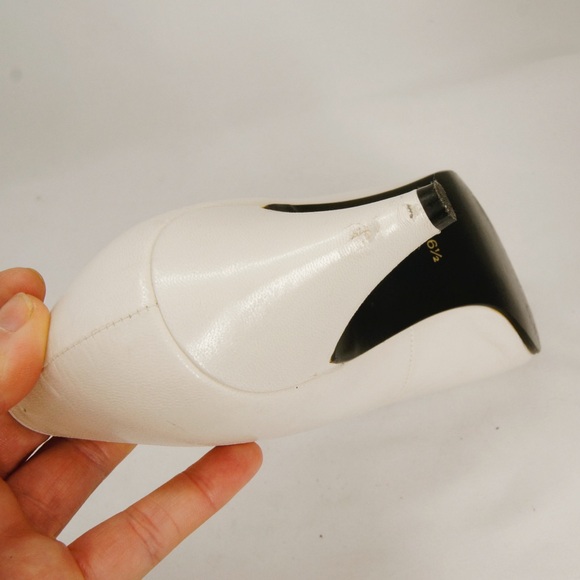 Vintage Yves Saint Laurent YSL White Leather Pumps Heels - Picture 8 of 9